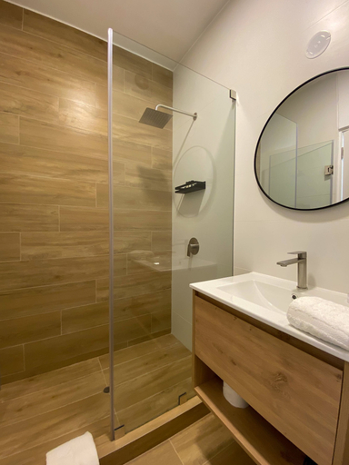 Others 5, w Welcoming 2BR w Balcony in Miraflores, Lima