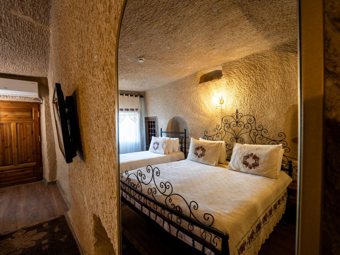 Bedroom 3, Jacob's Cave Suites, Nevşehir