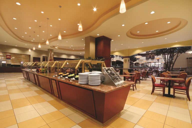 Food & Drinks 5, Embassy Suites by Hilton Norman Hotel & Conference Center, Cleveland