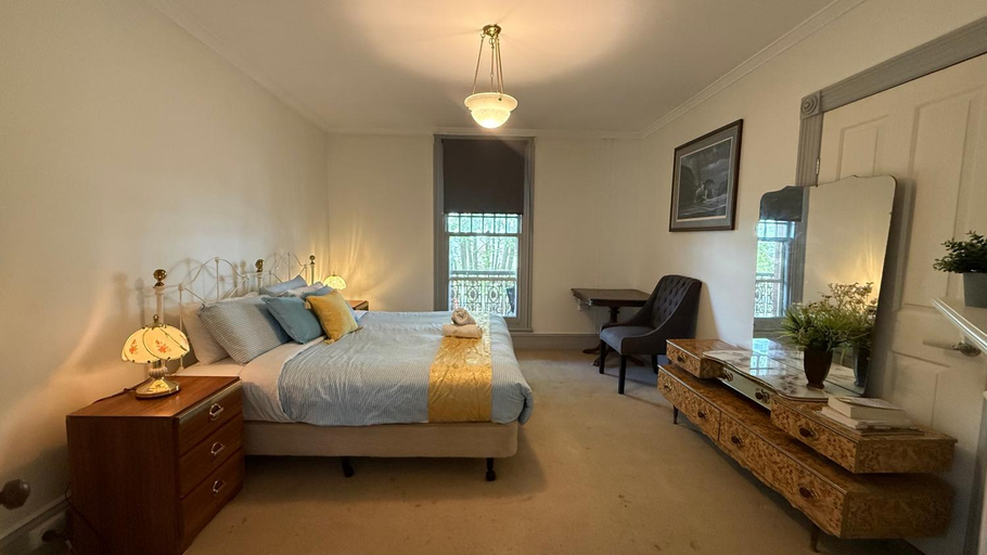 Bedroom 4, Thommos Pub, Corangamite - South