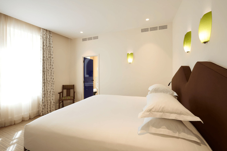 Bedroom 4, Grand Hôtel Nord-Pinus, Bouches-du-Rhône