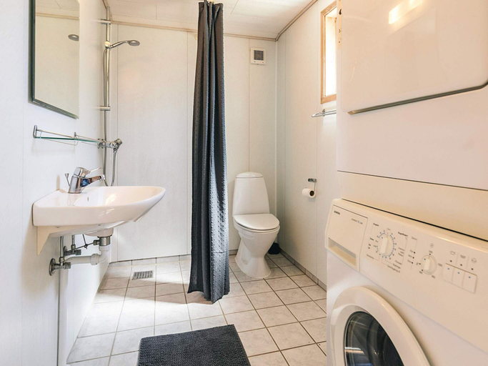 Bathroom 3, 4 Star Holiday Home in Vaeggerlose, Guldborgsund