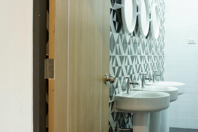 Bathroom 3, iRest Ao Nang Seafront, Mueang Krabi