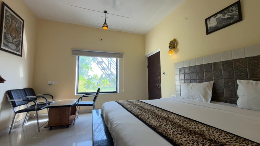 Bedroom 2, Rann Meadows, Sawai Madhopur