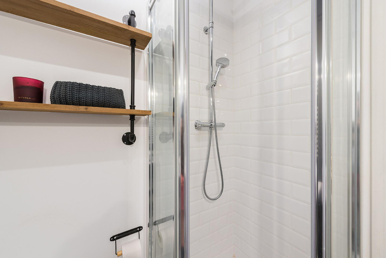 Bathroom 3, Bd apartment perfect location in Plaza de Chueca, Madrid
