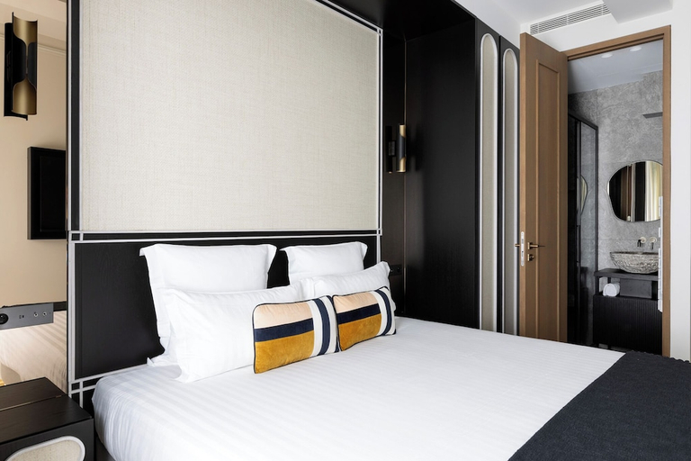 Bedroom 5, HIGHSTAY - Luxury Serviced Apartments - North Marais 2, Paris