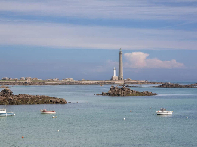 Others 4, 3BR Coastal Home With Garden & Terrace, Finistère