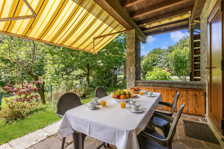 Others 4, Chalet La Gigliola, Varese