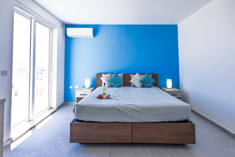 Others 4, Spacious Penthouse in the Heart of Gharghur