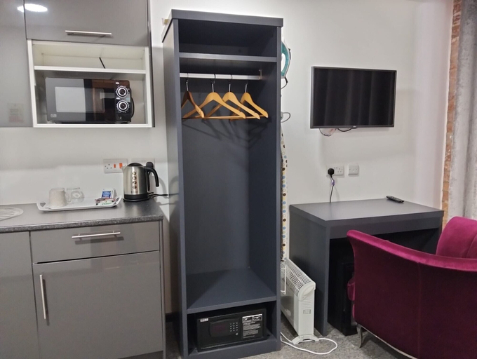 Others 4, Studio - Sleeps 2 - Parking - Wifi, Nottingham