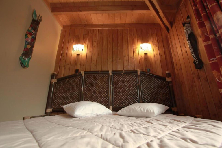 Bedroom 4, CERZA SAFARI LODGES, Calvados