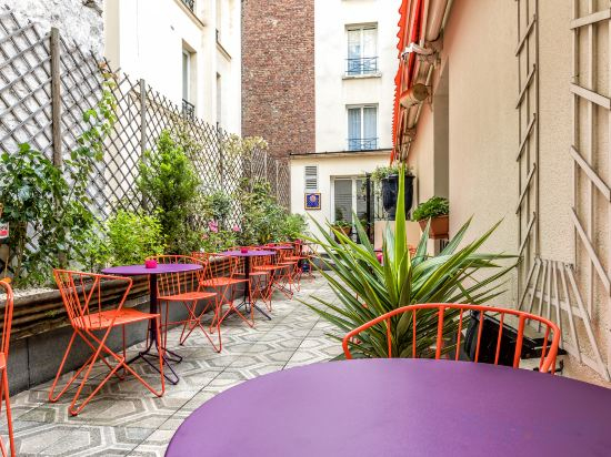 Others 3, Villa Alessandra, Paris