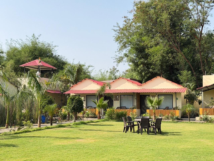 Others 4, Rann Meadows, Sawai Madhopur