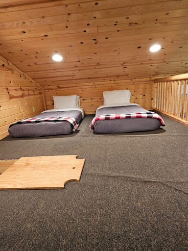 Bedroom 3, Grandpa's Cabin, Washington