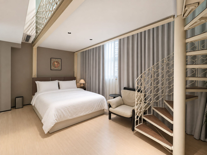 Others 4, Aura Hotel Purvis L2, Singapore