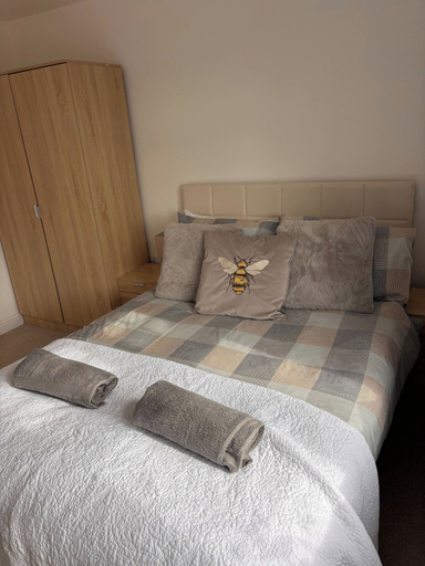 Others 3, Spacious 3-bedroom Apartment Near Norfolk Beach, Norfolk