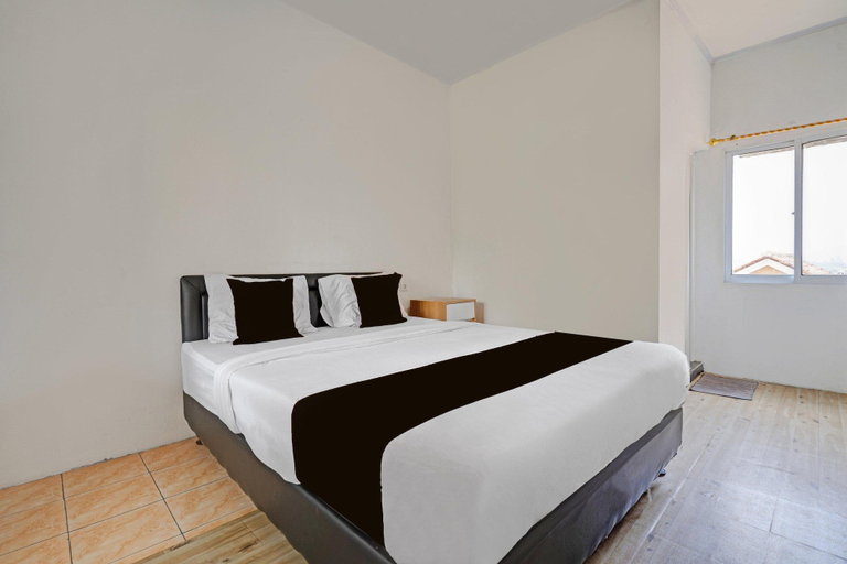 Others 1, Luxury Deluxe DBL Retreat W/ Free Wifi and Parking, Solo