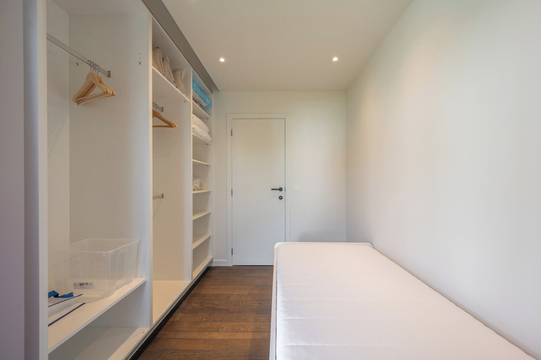 Others 2, Elegant Apartment Near Casino, West-Vlaanderen