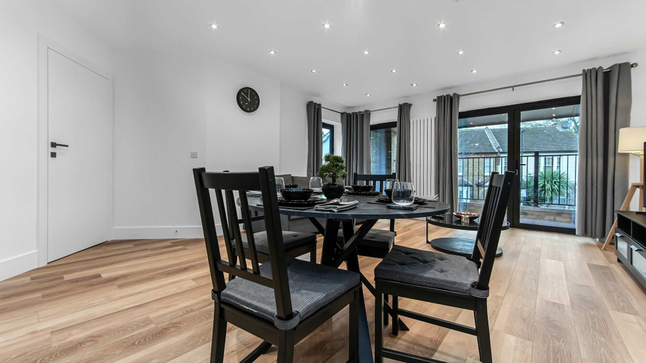 Others 5, Modern 2 Bedroom Stay Balcony East Croydon, London
