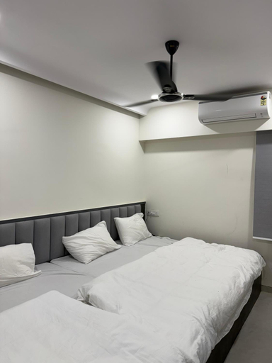 Others 4, Hotel Parshwa, Ujjain