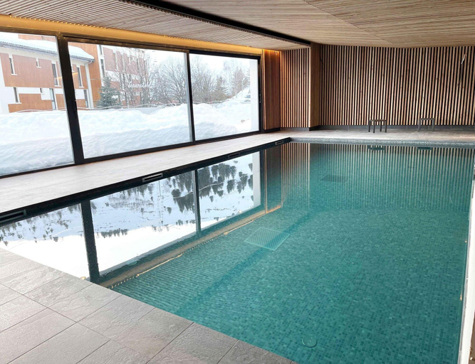 Others 5, Mountain Retreat for 6 With Indoor Pool, Isère