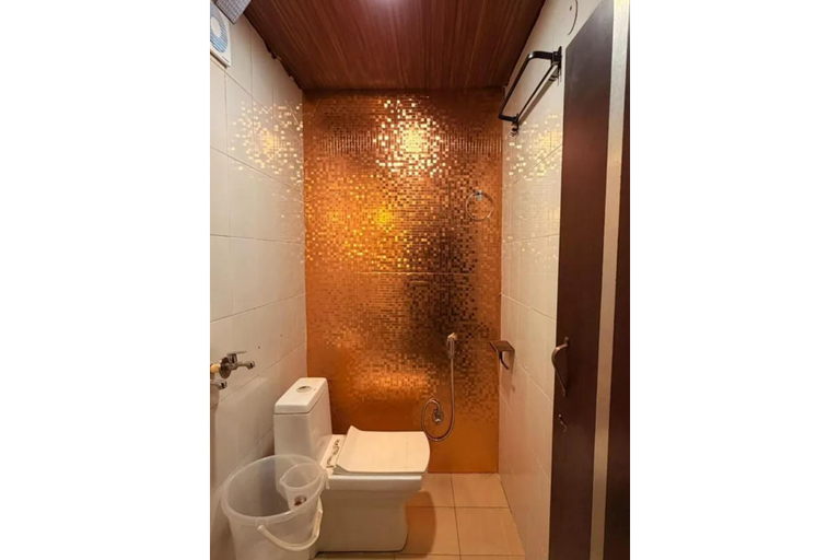 Bathroom 2, FabHotel Blue Breeze, Faridabad