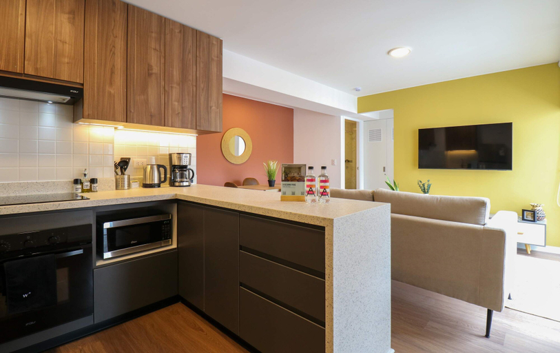 Others 3, w Prime 2BR w Balcony in Miraflores, Lima