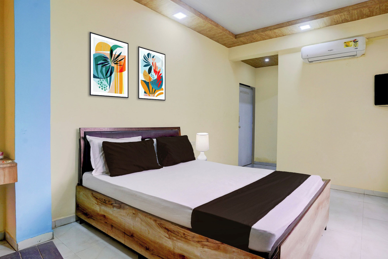 Others 4, Hotel O Bhiwandi Road Railway Shivneri, Thane