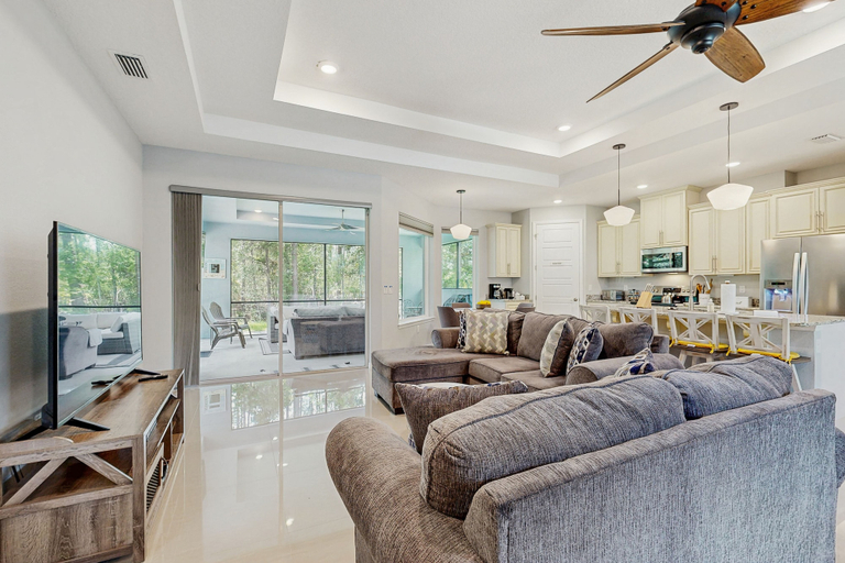 Others 1, Spacious House With Private Covered Patio, Work Station, Full Kitchen and Grill, Flagler