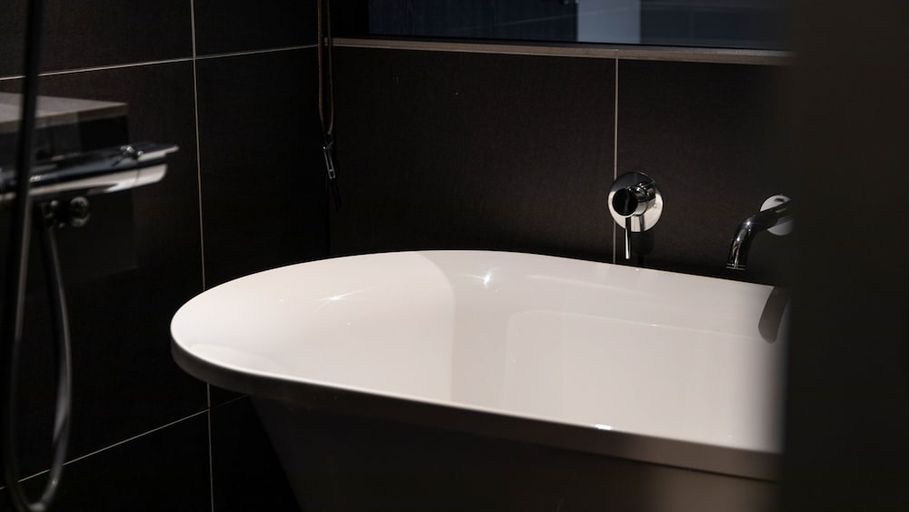 Bathroom 4, NIPPONIA HOTEL Hakodate Port Town, Hakodate