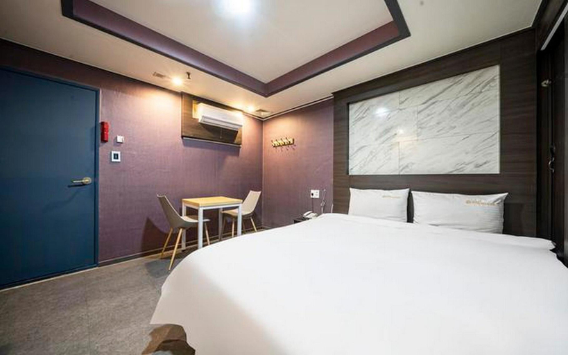Bedroom 2, Changwon Jungangdong Paradise, Changwon