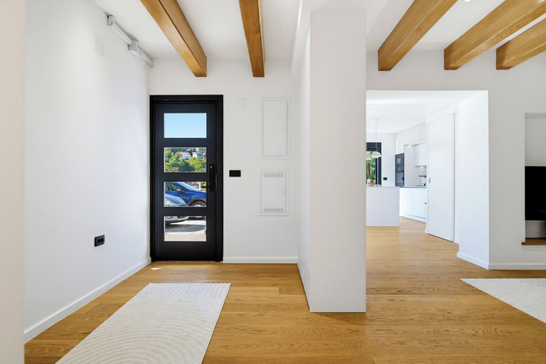 Others 3, Green Zone Apartment With Terrace And Parking, Zagreb