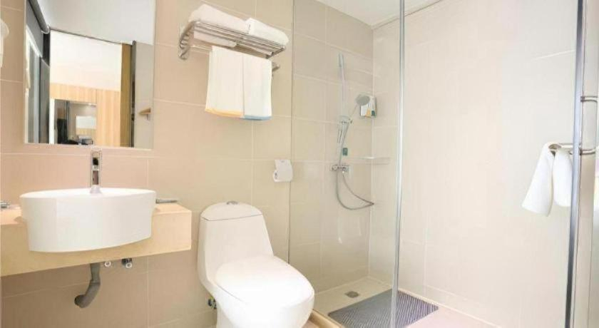 Bathroom 3, City Comfort Inn Changsha The Third Xiangya Hospit, Changsha