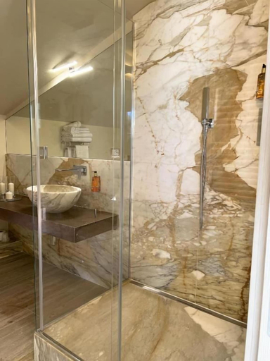 Bathroom 5, Doride Suites Boutique Hotel, Massa Carrara