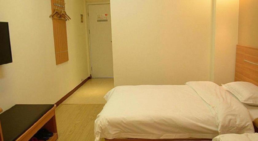 Bedroom 2, Thank Inn Hotel He'Nan Xinyang Railway Station, Xinyang