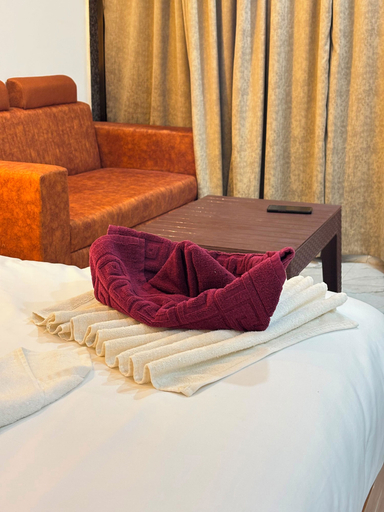 Others 5, Hotel Food Avenue, Thane