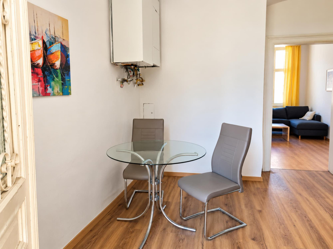 Others 3, Your Vienna Home 2BR near Stadthalle, Wien