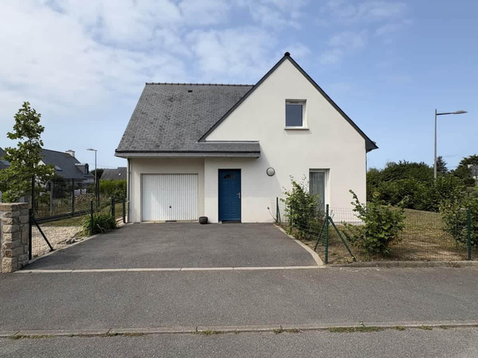Others 1, 3BR Coastal Home With Garden & Terrace, Finistère