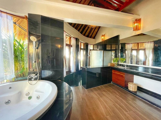 Bathroom 4, Thipwimarn Resort, Ko Phangan