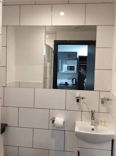 Others 5, Studio - Sleeps 2 - Parking - Wifi, Nottingham