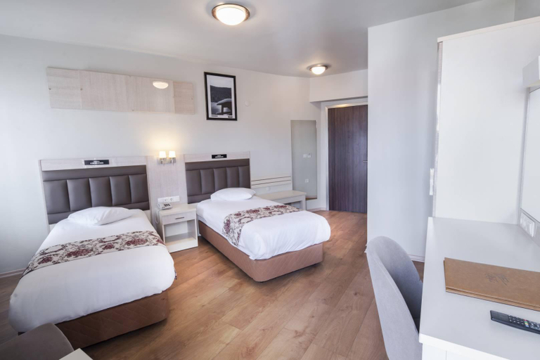 Bedroom 2, Bolu Grand KÖROĞLU Otel, Merkez
