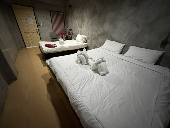 Others 4, Chang Hostel Suvarnabhumi, Lat Krabang