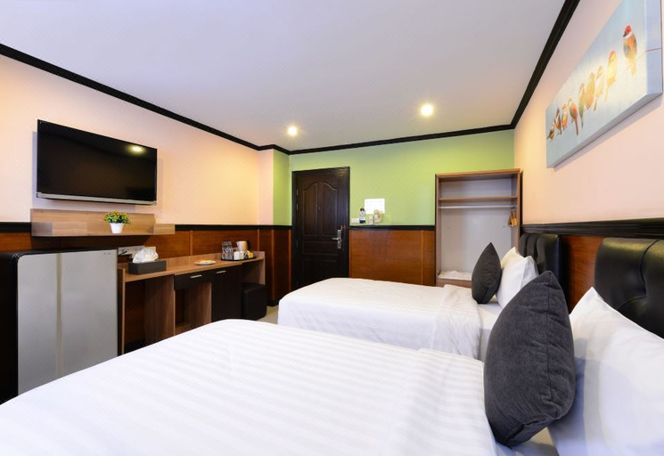 Bedroom 3, The Breton Hotel (Media), Bung Kum