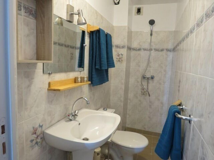 Bathroom 5, Cafe Restaurant Meuble de Tourisme, Lozère