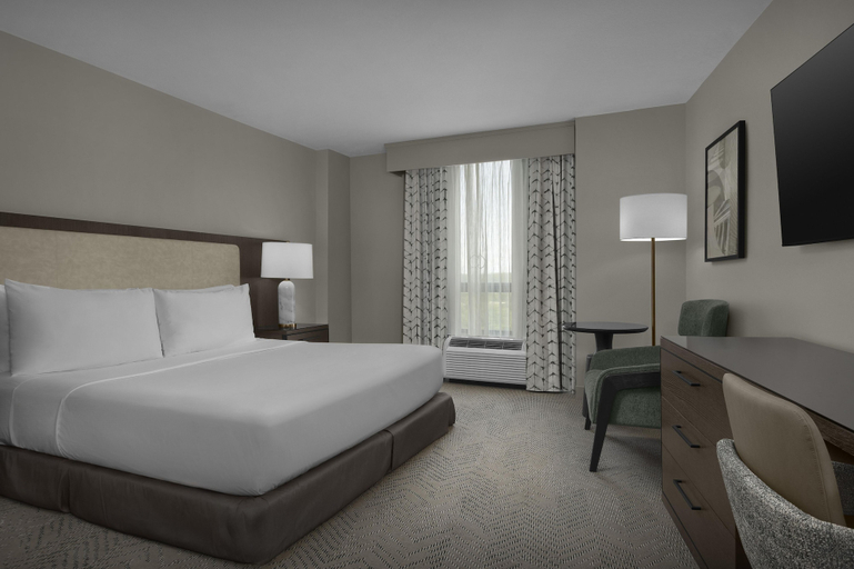 Bedroom 3, Doubletree by Hilton Philadelphia Airport, Philadelphia