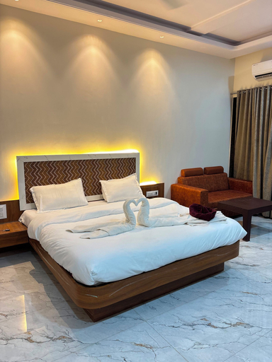 Others 2, Hotel Food Avenue, Thane