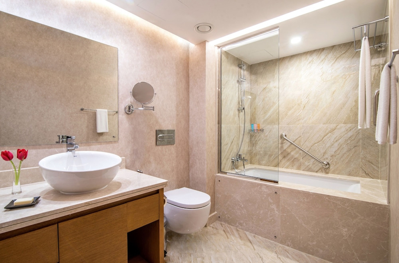 Bathroom 5, Hyatt Regency Galleria Residence Dubai, Dubai