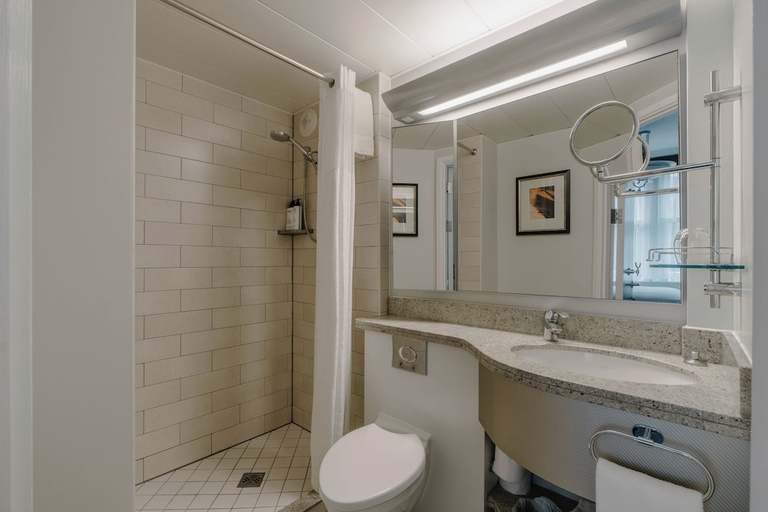 Bathroom 4, Club Quarters Hotel Trafalgar Square, London, London