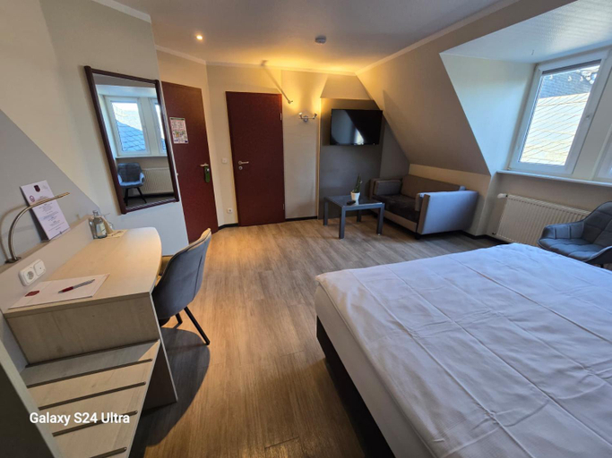 Bedroom 2, Hotel zur Altstadt, Siegen-Wittgenstein
