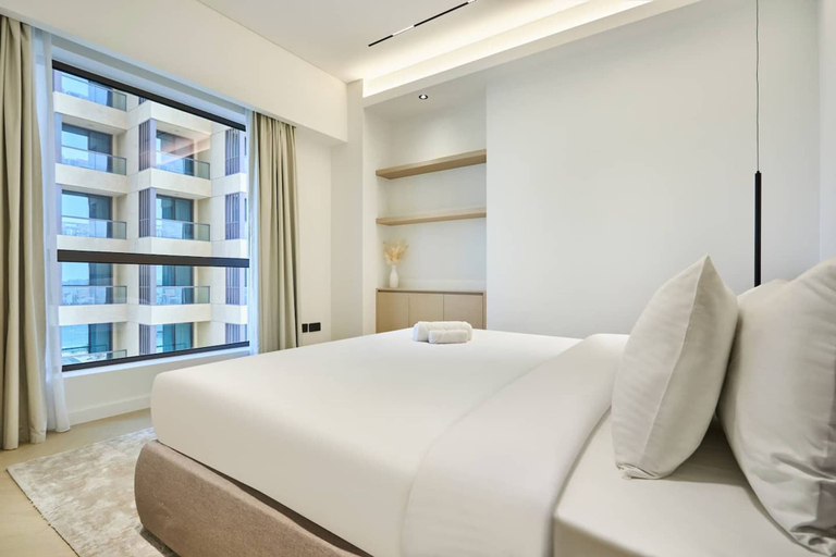Others 2, 4BR Radiant Refreshing Right at the Beach, Dubai